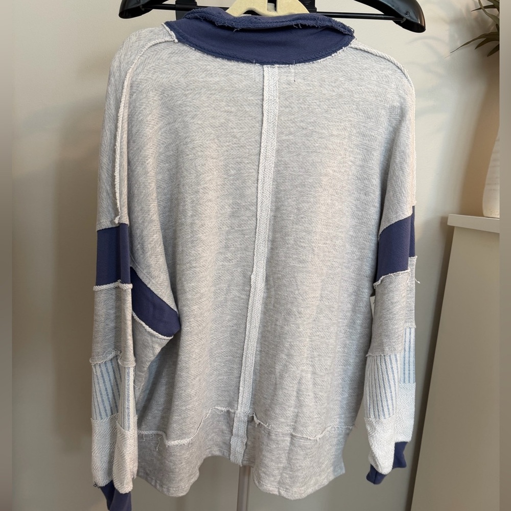 NWOT BUCKETLIST Harlow Color-Block Loose Fit Top - Picture 8 of 8